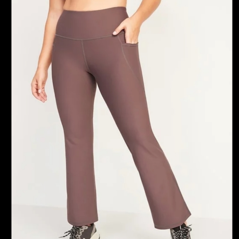 Old Navy Power-Soft Slim Bootcut Yoga Pants